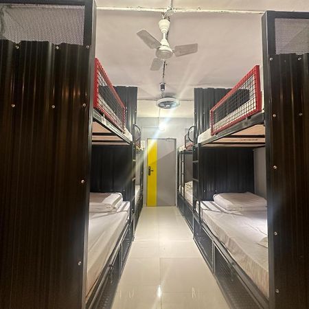 Travotale Hostel And Cowork Koregaonpark Pune Zewnętrze zdjęcie