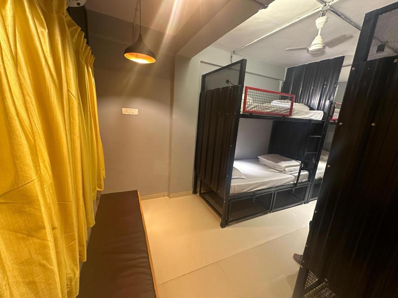 Travotale Hostel And Cowork Koregaonpark Pune Zewnętrze zdjęcie