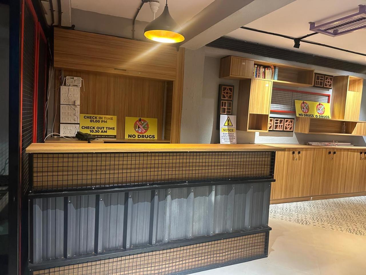 Travotale Hostel And Cowork Koregaonpark Pune Zewnętrze zdjęcie