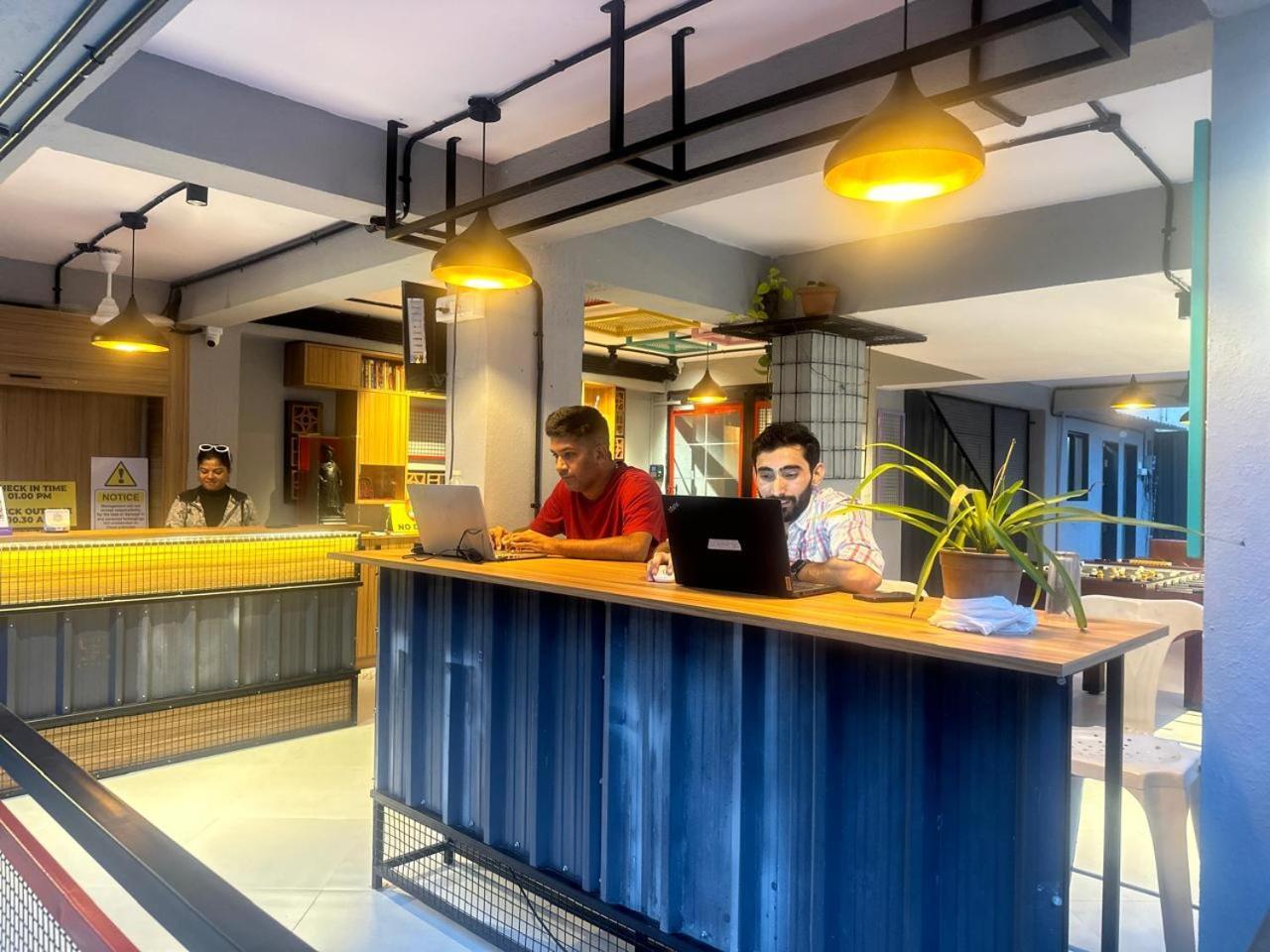 Travotale Hostel And Cowork Koregaonpark Pune Zewnętrze zdjęcie