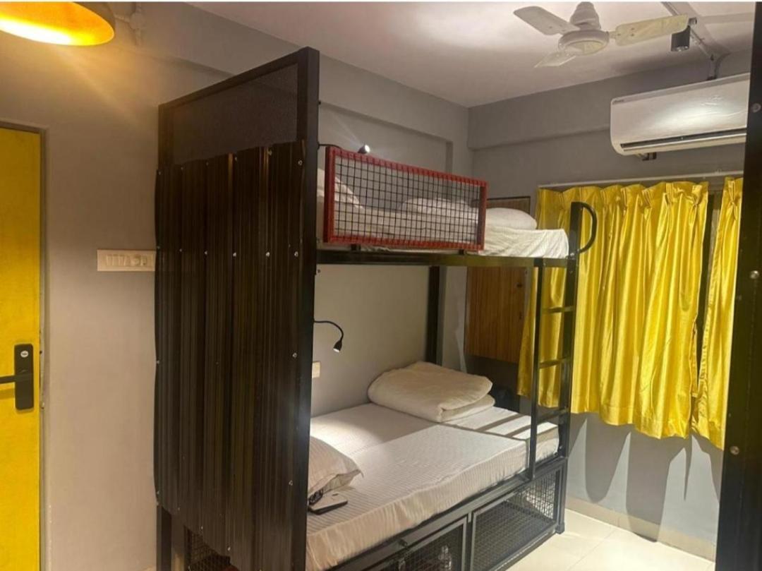 Travotale Hostel And Cowork Koregaonpark Pune Zewnętrze zdjęcie