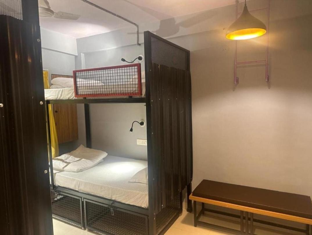 Travotale Hostel And Cowork Koregaonpark Pune Zewnętrze zdjęcie