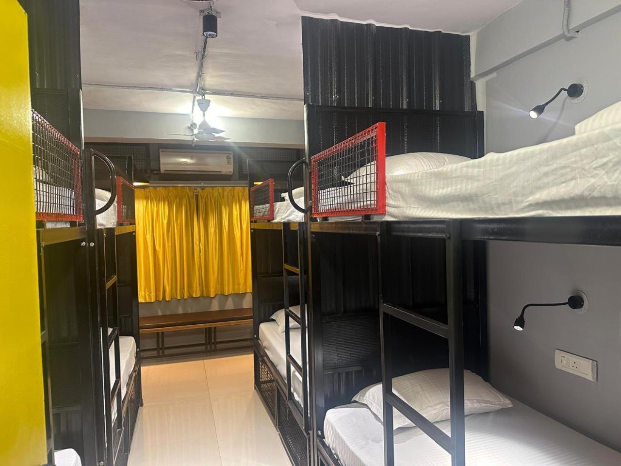 Travotale Hostel And Cowork Koregaonpark Pune Zewnętrze zdjęcie